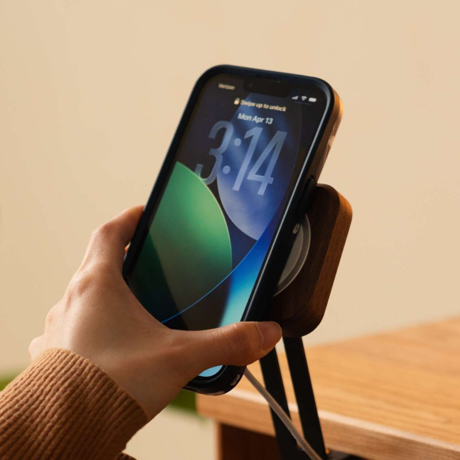 VITALSTAND Apex Magnetic MagSafe Charger Holder