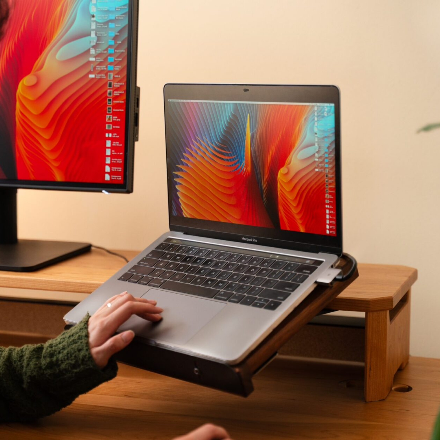 VITALSTAND Apex Modular Desk Platform