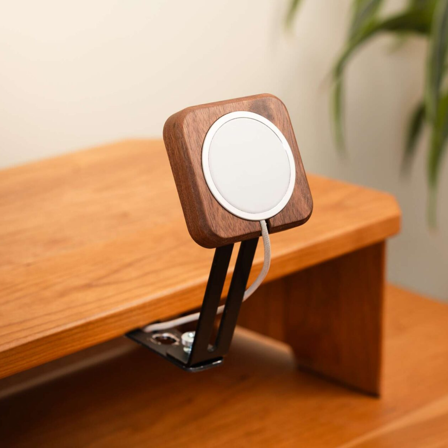 VITALSTAND Apex Magnetic MagSafe Charger Holder
