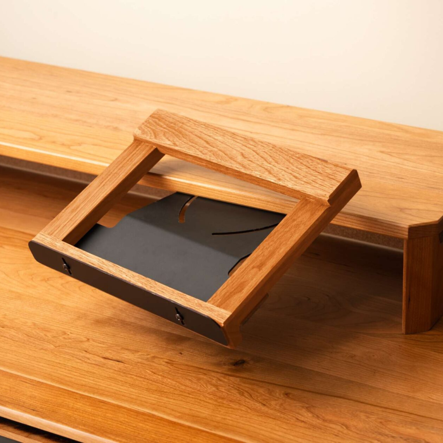 VITALSTAND Apex Magnetic Laptop Holder
